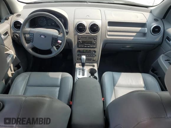 ✅ 2006 Ford Freestyle SEL • VIN: 1FMZK02196GA21920 • Lot: 71001224. Wystawiony na Copart z przebiegiem 102 667 mil. Bezpłatny archiwum sprzedaży aukcyjnych z USA i szczegółowy raport historii pojazdu na DreamBid. Zdjęcie 8.