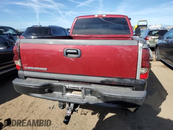 ✅ 2006 Chevrolet Silverado 2500HD Work Truck • VIN: 1GCHK29U76E112403 • Lot: 72586214. Wystawiony na Copart z przebiegiem 123 976 mil. Bezpłatny archiwum sprzedaży aukcyjnych z USA i szczegółowy raport historii pojazdu na DreamBid. Zdjęcie 6.