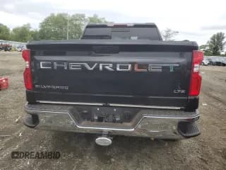 ✅ 2019 Chevrolet Silverado 1500 LTZ • VIN: 3GCUYGED1KG199931 • Lot: 69925864. Wystawiony na Copart z przebiegiem 28 884 mil. Bezpłatny archiwum sprzedaży aukcyjnych z USA i szczegółowy raport historii pojazdu na DreamBid. Zdjęcie 6.