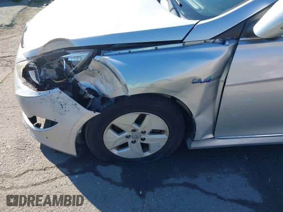 ✅ 2012 Hyundai Sonata Hybrid • VIN: KMHEC4A40CA034990 • Lot: 41255225. Listed on IAAI with 183,787 mi. Free auction sales archive from the USA and detailed vehicle history report at DreamBid. Image 6.