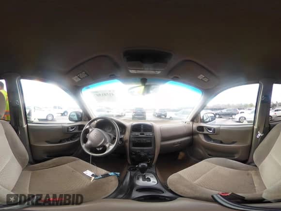 2004 Hyundai Santa Fe с VIN KM8SB12B24U757502, выставлен на аукционе IAAI как лот 41581507 с пробегом 151 252 миль миль и . История ставок и продаж доступна на DreamBid. Изображение 18.