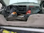 ✅ 1996 Chevrolet S-10 • VIN: 1GCCS14X3TK233092 • Лот: 75747434. Опубликован ранее на Copart с пробегом 238 221 миль. Бесплатный доступ к архиву аукционных продаж из США и подробный отчёт об истории автомобиля на DreamBid. Изображение 8.