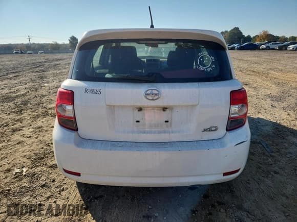 ✅ 2011 Scion xD • VIN: JTKKU4B44B1013070 • Lot: 91657975. Listed on Copart with 208,419 mi. Free auction sales archive from the USA and detailed vehicle history report at DreamBid. Image 6.