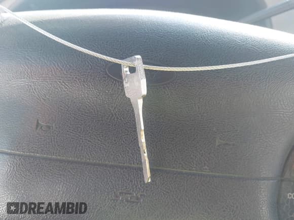 ✅ 1995 Ford Explorer Eddie Bauer • VIN: 1FMDU34X6SUB93681 • Lot: 41851062. Listed on IAAI with 232,993 mi. Free auction sales archive from the USA and detailed vehicle history report at DreamBid. Image 11.