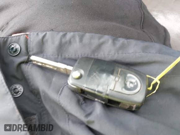 ✅ 2001 Audi A4 • VIN: WAUDH68DX1A010693 • Lot: 42445405. Listed on IAAI with 191,684 mi. Free auction sales archive from the USA and detailed vehicle history report at DreamBid. Image 11.