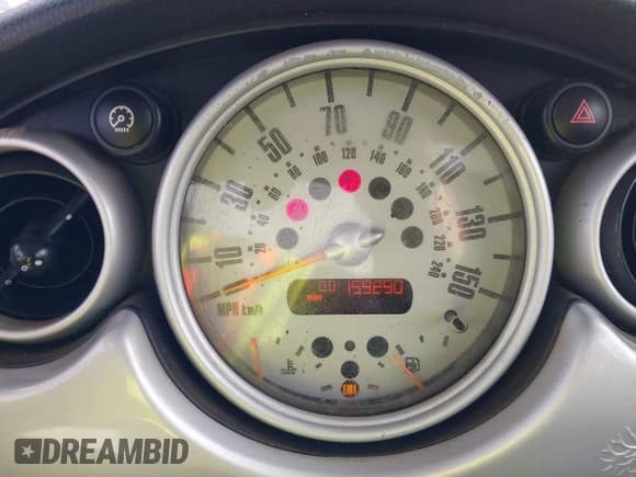 ✅ 2003 MINI Hardtop • VIN: WMWRC33473TC42303 • Лот: 41264575. Опубликован ранее на IAAI с пробегом 159 290 миль. Бесплатный доступ к архиву аукционных продаж из США и подробный отчёт об истории автомобиля на DreamBid. Изображение 7.