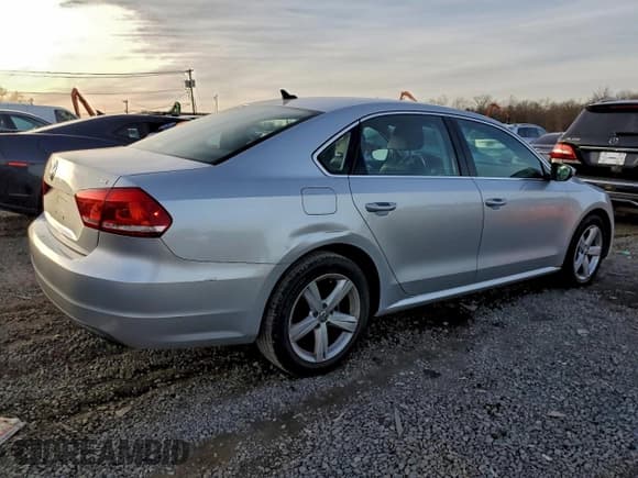 ✅ 2012 Volkswagen Passat SE • VIN: 1VWBP7A38CC089189 • Lot: 94911965. Listed on Copart with 216,058 mi. Free auction sales archive from the USA and detailed vehicle history report at DreamBid. Image 3.