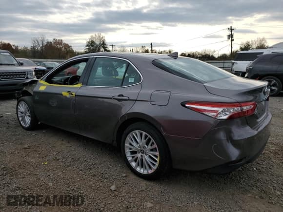 ✅ 2020 Toyota Camry Hybrid XLE • VIN: 4T1F31AK8LU537490 • Лот: 91484975. Опубликован ранее на Copart с пробегом 41 789 миль. Бесплатный доступ к архиву аукционных продаж из США и подробный отчёт об истории автомобиля на DreamBid. Изображение 2.