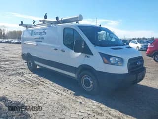 ✅ 2020 Ford Transit Cargo • VIN: 1FTBR1Y82LKB16033 • Лот: 43617843. Опубликован ранее на IAAI с пробегом 121 815 миль. Бесплатный доступ к архиву аукционных продаж из США и подробный отчёт об истории автомобиля на DreamBid. Изображение 1.