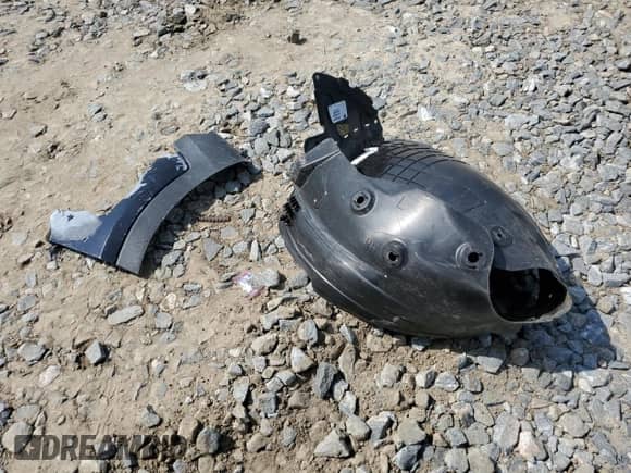 ✅ 2017 Hyundai Santa Fe 2.4L • VIN: 5NMZT3LB4HH044821 • Lot: 46889233. Wystawiony na Copart z przebiegiem 93 261 mil. Bezpłatny archiwum sprzedaży aukcyjnych z USA i szczegółowy raport historii pojazdu na DreamBid. Zdjęcie 13.