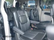 ✅ 2011 Chrysler Town & Country Limited • VIN: 2A4RR6DG9BR611543 • Lot: 43534489. Wystawiony na IAAI z przebiegiem 215 025 mil. Bezpłatny archiwum sprzedaży aukcyjnych z USA i szczegółowy raport historii pojazdu na DreamBid. Zdjęcie 8.