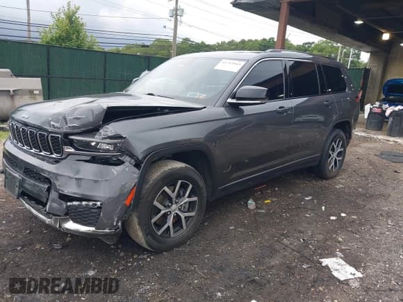 ✅ 2023 Jeep Grand Cherokee Limited • VIN: 1C4RJKBG4P8885521 • Lot: 42712843. Listed on IAAI with 52,432 mi. Free auction sales archive from the USA and detailed vehicle history report at DreamBid. Image 2.