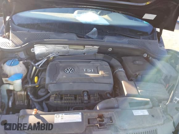 ✅ 2013 Volkswagen Beetle 2.0T • VIN: 3VW7T7AT4DM830908 • Lot: 43499204. Wystawiony na IAAI z przebiegiem 89 580 mil. Bezpłatny archiwum sprzedaży aukcyjnych z USA i szczegółowy raport historii pojazdu na DreamBid. Zdjęcie 10.