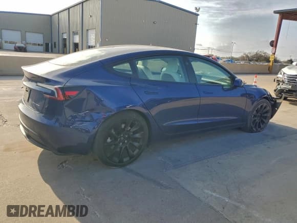 ✅ 2024 Tesla Model 3 Long Range • VIN: 5YJ3E1EB1RF793161 • Lot: 93052265. Wystawiony na Copart z przebiegiem 45 028 mil. Bezpłatny archiwum sprzedaży aukcyjnych z USA i szczegółowy raport historii pojazdu na DreamBid. Zdjęcie 3.