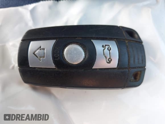 ✅ 2007 BMW 3 Series 328i • VIN: WBAVS13547FX15431 • Lot: 43682177. Listed on IAAI with 207,222 mi. Free auction sales archive from the USA and detailed vehicle history report at DreamBid. Image 11.