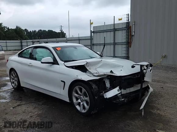 ✅ 2015 BMW 4 Series 428i • VIN: WBA3N3C51FK233614 • Лот: 69211805. Опубликован ранее на Copart с пробегом 116 838 миль. Бесплатный доступ к архиву аукционных продаж из США и подробный отчёт об истории автомобиля на DreamBid. Изображение 13.