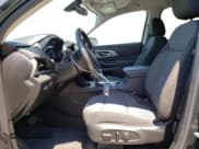 ✅ 2020 Chevrolet Traverse LT Cloth • VIN: 1GNEVGKW7LJ190659 • Lot: 60342623. Wystawiony na Copart z przebiegiem 49 257 mil. Bezpłatny archiwum sprzedaży aukcyjnych z USA i szczegółowy raport historii pojazdu na DreamBid. Zdjęcie 7.