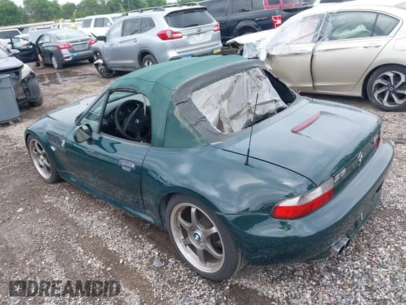 ✅ 1999 BMW Z3 2.8 • VIN: 4USCH3336XLF40956 • Lot: 41940092. Listed on IAAI with 198,612 mi. Free auction sales archive from the USA and detailed vehicle history report at DreamBid. Image 3.