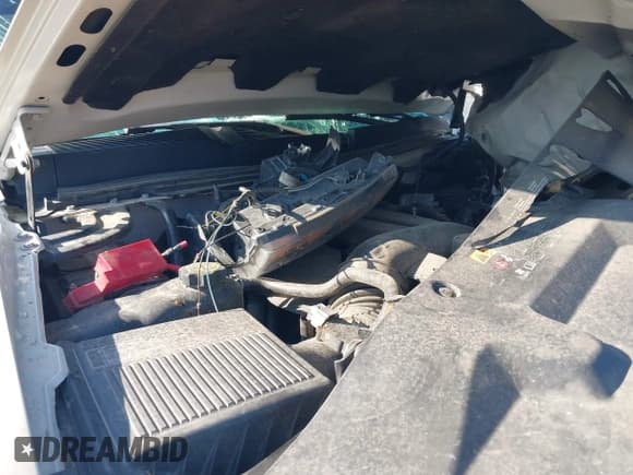 ✅ 2013 Chevrolet Silverado 1500 LTZ • VIN: 3GCPKTE25DG189864 • Lot: 43250916. Wystawiony na IAAI z przebiegiem Nie podano. Bezpłatny archiwum sprzedaży aukcyjnych z USA i szczegółowy raport historii pojazdu na DreamBid. Zdjęcie 10.