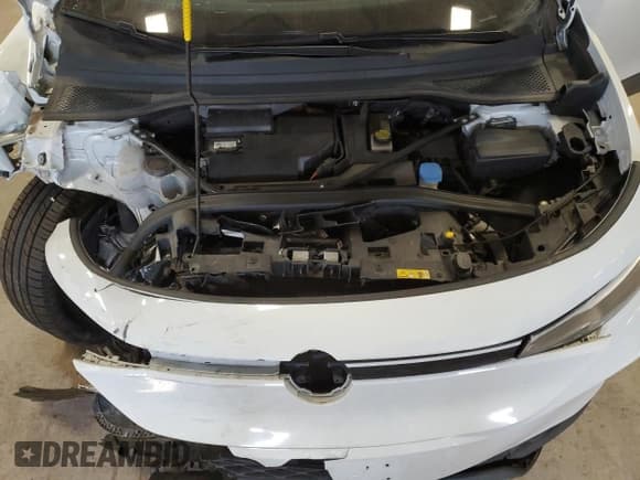 ✅ 2022 Volkswagen ID.4 Pro • VIN: WVGJNPE27NP039994 • Lot: 48827605. Listed on Copart with 28,806 mi. Free auction sales archive from the USA and detailed vehicle history report at DreamBid. Image 13.