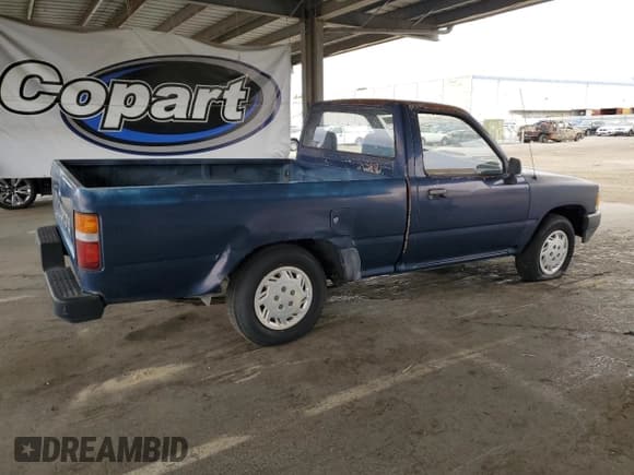 ✅ 1990 Toyota Pickup • VIN: JT4RN81A8L5087605 • Lot: 68218155. Listed on Copart with 158,031 mi. Free auction sales archive from the USA and detailed vehicle history report at DreamBid. Image 3.