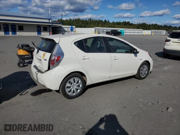✅ 2012 Toyota Prius Two • VIN: JTDKDTB35C1022533 • Lot: 81858215. Listed on Copart with 226,229 mi. Free auction sales archive from the USA and detailed vehicle history report at DreamBid. Image 3.