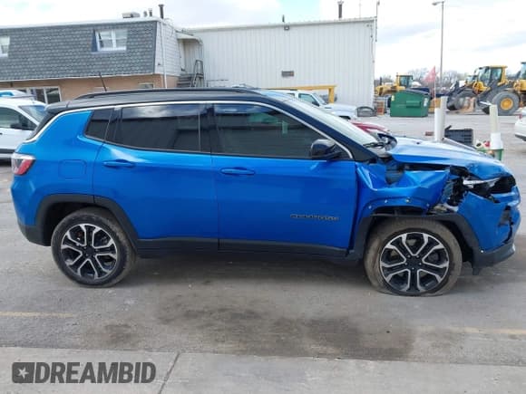 ✅ 2023 Jeep Compass Limited • VIN: 3C4NJDCN9PT519336 • Lot: 41978460. Wystawiony na IAAI z przebiegiem 35 272 mil. Bezpłatny archiwum sprzedaży aukcyjnych z USA i szczegółowy raport historii pojazdu na DreamBid. Zdjęcie 13.