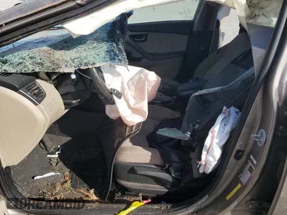 ✅ 2015 Hyundai Elantra SE • VIN: 5NPDH4AE9FH622068 • Lot: 82255405. Listed on Copart with Not provided. Free auction sales archive from the USA and detailed vehicle history report at DreamBid. Image 7.