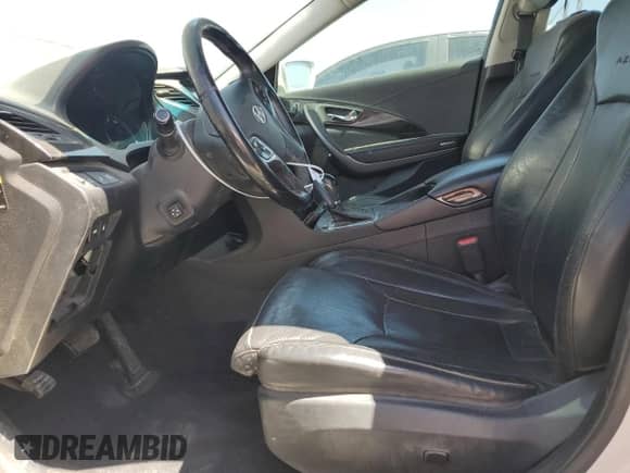 ✅ 2016 Hyundai Azera • VIN: KMHFG4JG7GA507714 • Lot: 49068555. Wystawiony na Copart z przebiegiem 131 671 mil mil. Skorzystaj z bezpłatnego archiwum sprzedaży aukcyjnych z USA i zobacz szczegółowy raport historii pojazdu na DreamBid. Zdjęcie 7.