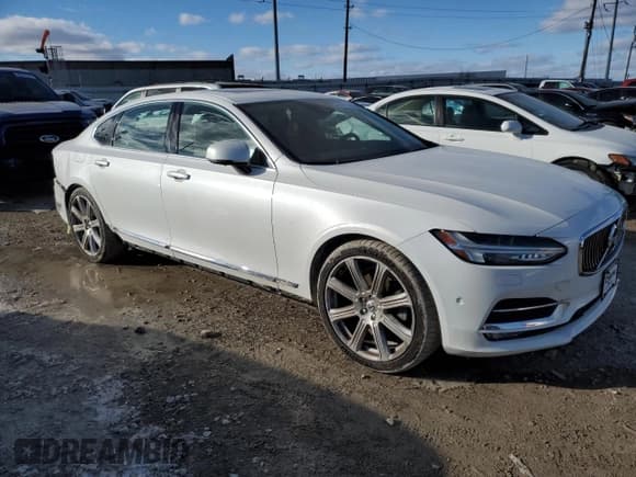 ✅ 2018 Volvo S90 Inscription • VIN: LVY992ML6JP019053 • Lot: 39757463. Wystawiony na Copart z przebiegiem 89 527 mil. Bezpłatny archiwum sprzedaży aukcyjnych z USA i szczegółowy raport historii pojazdu na DreamBid. Zdjęcie 4.