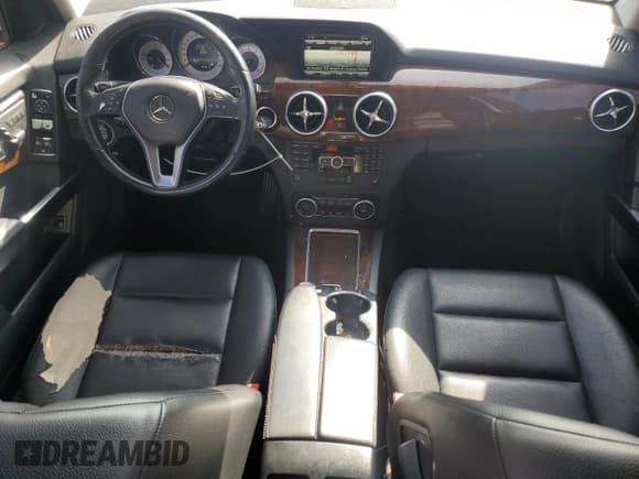 ✅ 2015 Mercedes-Benz GLK 350 • VIN: WDCGG8JBXFG347631 • Lot: 91214355. Wystawiony na Copart z przebiegiem 157 031 mil. Bezpłatny archiwum sprzedaży aukcyjnych z USA i szczegółowy raport historii pojazdu na DreamBid. Zdjęcie 8.