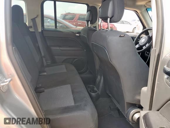 ✅ 2016 Jeep Patriot Sport • VIN: 1C4NJPBAXGD743253 • Lot: 57150475. Listed on Copart with Not provided. Free auction sales archive from the USA and detailed vehicle history report at DreamBid. Image 11.