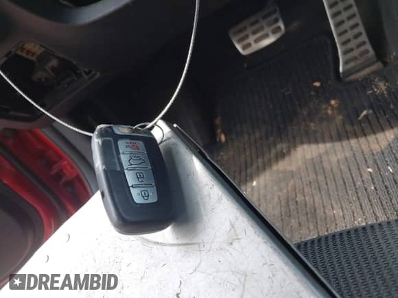 2013 Hyundai Veloster w/Black Int с VIN KMHTC6AD3DU099707, выставлен на аукционе IAAI как лот 43076379 с пробегом 128 517 миль миль и . История ставок и продаж доступна на DreamBid. Изображение 11.