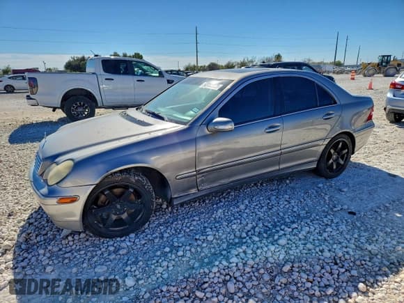 ✅ 2007 Mercedes-Benz C 280 Luxury • VIN: WDBRF92HX7F908846 • Лот: 93188005. Опубликован ранее на Copart с пробегом 203 588 миль. Бесплатный доступ к архиву аукционных продаж из США и подробный отчёт об истории автомобиля на DreamBid. Изображение 1.