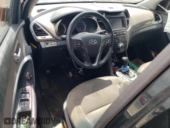 ✅ 2018 Hyundai Santa Fe 2.4L • VIN: 5NMZUDLB7JH054607 • Лот: 63366643. Опубликован ранее на Copart с пробегом 196 822 миль. Бесплатный доступ к архиву аукционных продаж из США и подробный отчёт об истории автомобиля на DreamBid. Изображение 8.