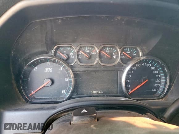 ✅ 2018 Chevrolet Silverado 1500 LT • VIN: 3GCPCREC3JG498866 • Lot: 84430945. Wystawiony na Copart z przebiegiem 130 819 mil. Bezpłatny archiwum sprzedaży aukcyjnych z USA i szczegółowy raport historii pojazdu na DreamBid. Zdjęcie 9.