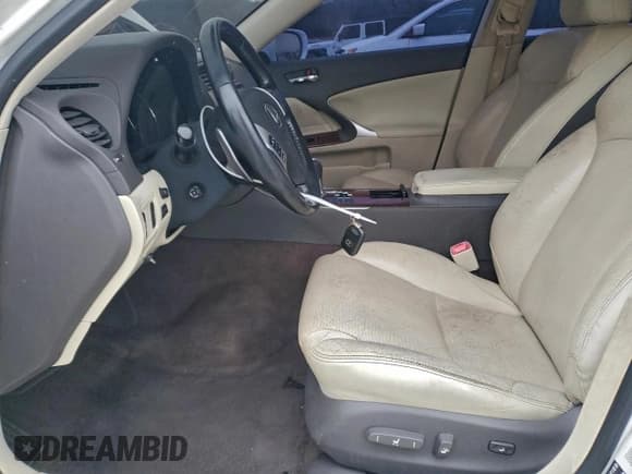 ✅ 2013 Lexus IS 250 • VIN: JTHCF5C26D5062838 • Lot: 95093995. Listed on Copart with 88,437 mi. Free auction sales archive from the USA and detailed vehicle history report at DreamBid. Image 7.
