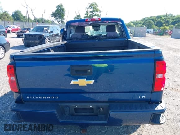 ✅ 2019 Chevrolet Silverado 1500 LT • VIN: 2GCVKPECXK1175049 • Lot: 42763309. Wystawiony na IAAI z przebiegiem 138 069 mil. Bezpłatny archiwum sprzedaży aukcyjnych z USA i szczegółowy raport historii pojazdu na DreamBid. Zdjęcie 16.