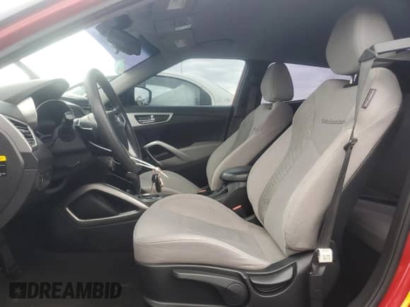 2013 Hyundai Veloster w/Black Int с VIN KMHTC6AD3DU172901, выставлен на аукционе Copart как лот 82373925 с пробегом 91 126 миль миль и Списание • Salvage title. История ставок и продаж доступна на DreamBid. Изображение 7.