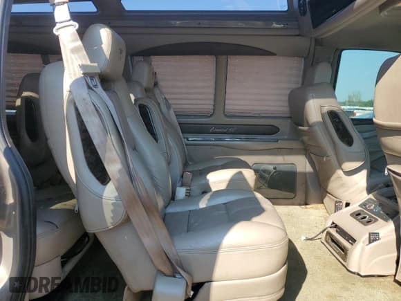 ✅ 2017 GMC Savana Cargo • VIN: 1GTW7BFGXH1131867 • Лот: 80705745. Опубликован ранее на Copart с пробегом 129 133 миль. Бесплатный доступ к архиву аукционных продаж из США и подробный отчёт об истории автомобиля на DreamBid. Изображение 11.