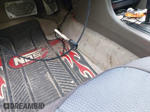 ✅ 1997 Acura Integra RS • VIN: JH4DC4446VS005825 • Lot: 43015405. Listed on IAAI with 251,053 mi. Free auction sales archive from the USA and detailed vehicle history report at DreamBid. Image 11.