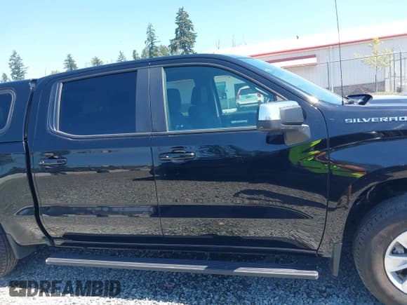 ✅ 2019 Chevrolet Silverado 1500 LT • VIN: 1GCPYDEK2KZ333243 • Lot: 42742762. Wystawiony na IAAI z przebiegiem 88 172 mil. Bezpłatny archiwum sprzedaży aukcyjnych z USA i szczegółowy raport historii pojazdu na DreamBid. Zdjęcie 13.