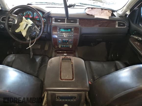 ✅ 2007 GMC Sierra Denali • VIN: 2GTEK638571681579 • Lot: 57000965. Listed on Copart with 165,724 mi. Free auction sales archive from the USA and detailed vehicle history report at DreamBid. Image 8.