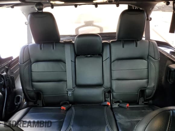 ✅ 2019 Jeep Wrangler Unlimited Sahara • VIN: 1C4HJXEG9KW597955 • Lot: 80563375. Wystawiony na Copart z przebiegiem 66 853 mil. Bezpłatny archiwum sprzedaży aukcyjnych z USA i szczegółowy raport historii pojazdu na DreamBid. Zdjęcie 10.
