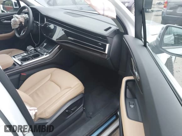 ✅ 2025 Audi Q7 Premium • VIN: WA1ACBF70SD001585 • Лот: 42058238. Опубликован ранее на IAAI с пробегом 17 313 миль. Бесплатный доступ к архиву аукционных продаж из США и подробный отчёт об истории автомобиля на DreamBid. Изображение 5.