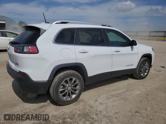 ✅ 2020 Jeep Cherokee Latitude Plus • VIN: 1C4PJMLB4LD564201 • Lot: 82052435. Wystawiony na Copart z przebiegiem 89 346 mil. Bezpłatny archiwum sprzedaży aukcyjnych z USA i szczegółowy raport historii pojazdu na DreamBid. Zdjęcie 3.