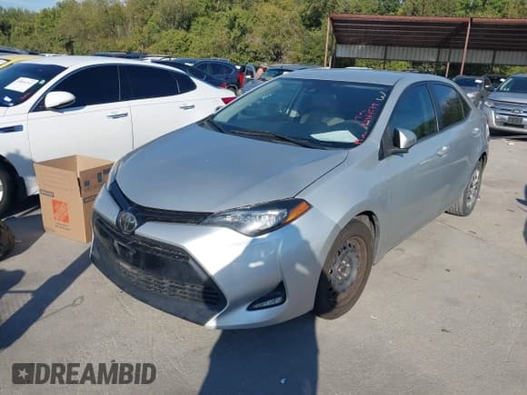 ✅ 2018 Toyota Corolla LE • VIN: 5YFBURHE5JP817358 • Lot: 43464579. Listed on IAAI with 82,766 mi. Free auction sales archive from the USA and detailed vehicle history report at DreamBid. Image 17.