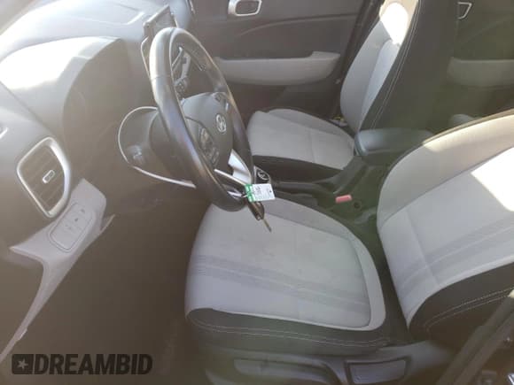 ✅ 2021 Hyundai Venue SEL • VIN: KMHRC8A3XMU076731 • Lot: 88015425. Listed on Copart with 47,324 mi. Free auction sales archive from the USA and detailed vehicle history report at DreamBid. Image 7.