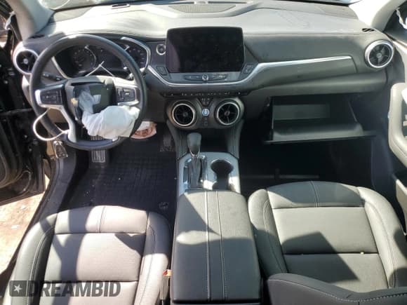 ✅ 2024 Chevrolet Blazer LT • VIN: 3GNKBJRS2RS175005 • Lot: 86256165. Listed on Copart with 8,692 mi. Free auction sales archive from the USA and detailed vehicle history report at DreamBid. Image 8.