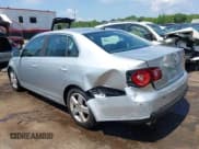 ✅ 2008 Volkswagen Jetta SE • VIN: 3VWRM71K58M061449 • Lot: 42624787. Listed on IAAI with 107,972 mi. Free auction sales archive from the USA and detailed vehicle history report at DreamBid. Image 3.